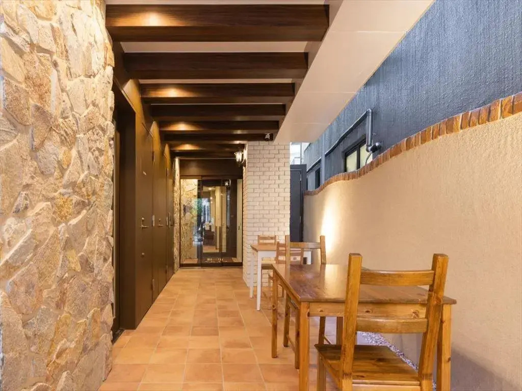 Asta Hotel