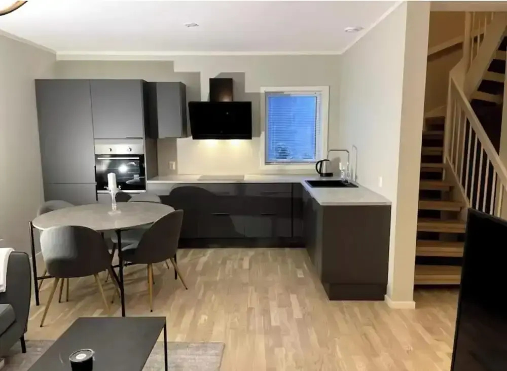 NEW Duplex Apartment Near the City With Free Private Parking