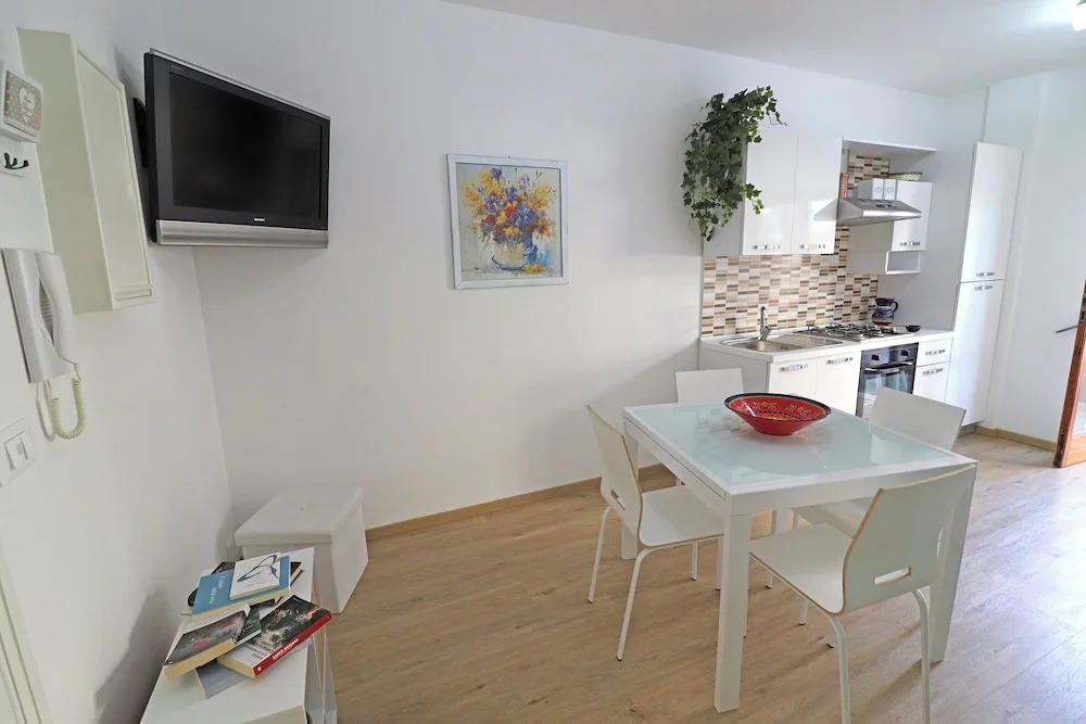 Luisa Holiday House With Air Conditioning And Balcony
