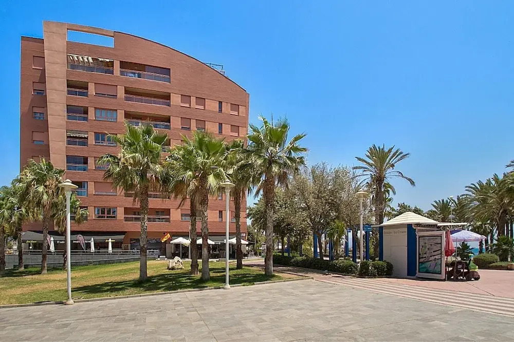Sea view terrace apartment wifi parking