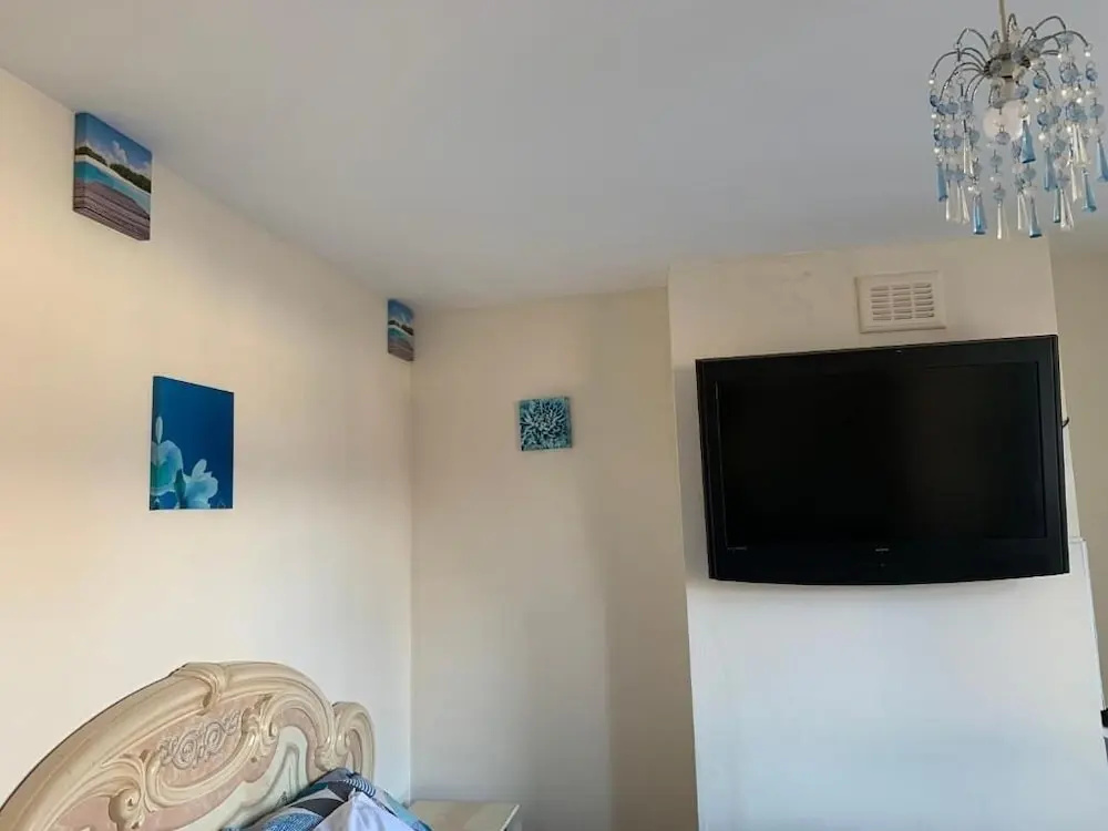 Busy Bee Guest House