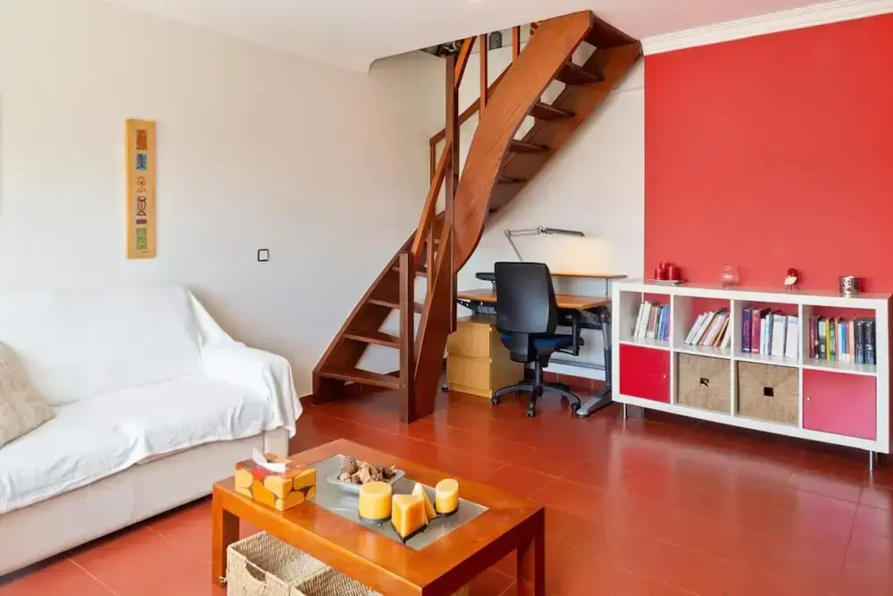 Lovely 2 Bedroom Duplex Apt w Terrace in Cascais