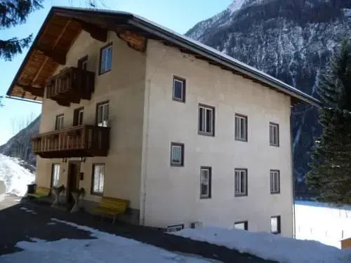 Haus Leng