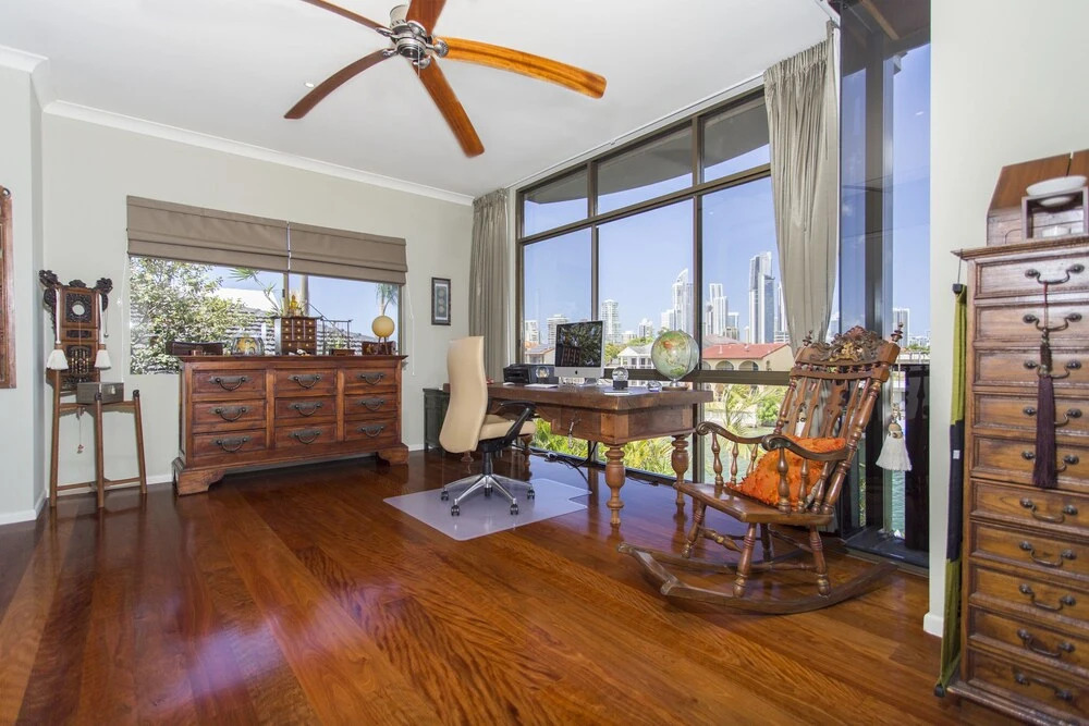 Bali Island Villa in Surfers Paradise