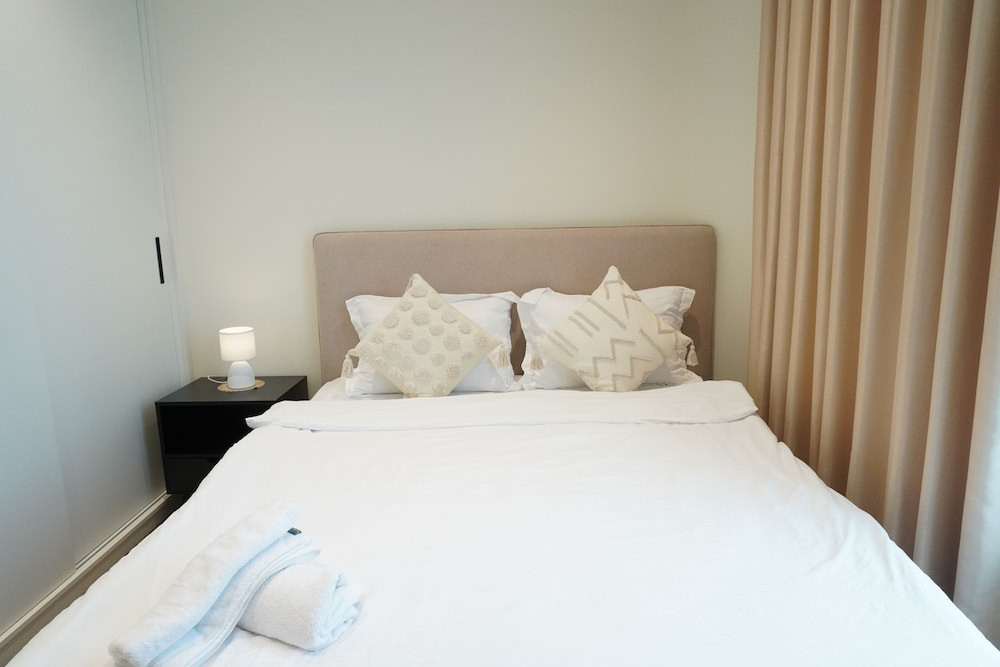 Nice Apartments at Thu Thiem Ziet River