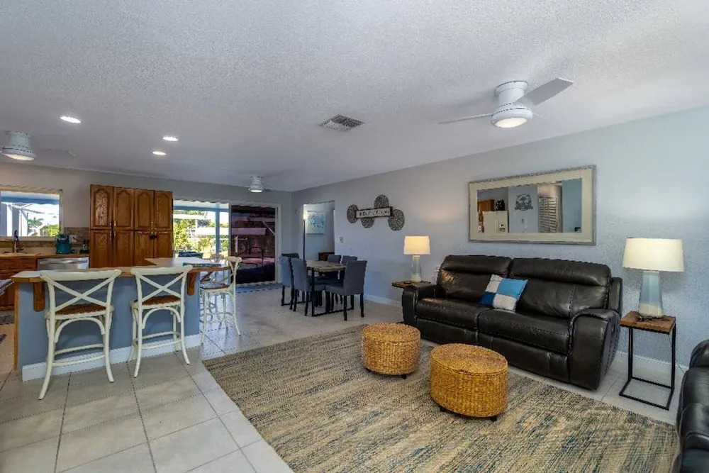 Canal Dreams 3 BR 2 BA Pool Home on the Canal