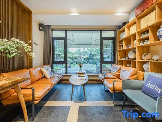 Jiacao Courtyard Guesthouse