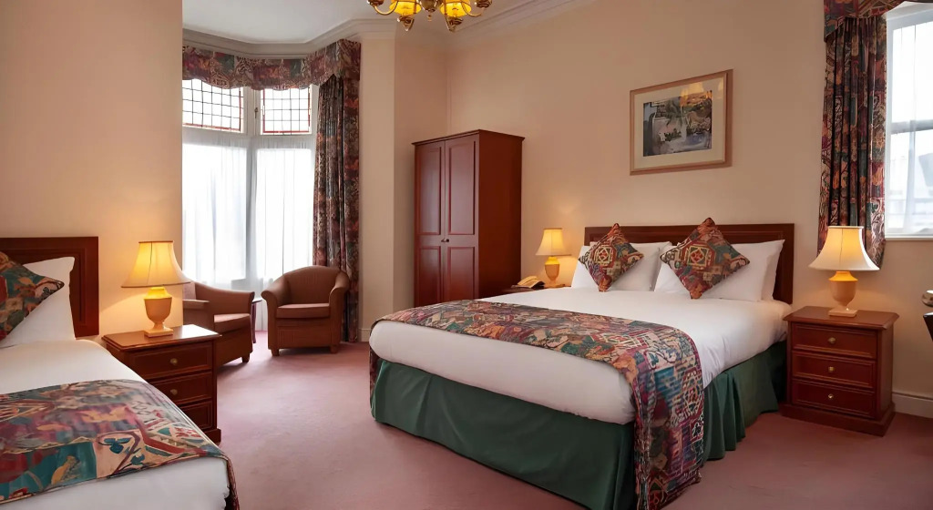 Ashley Hotel