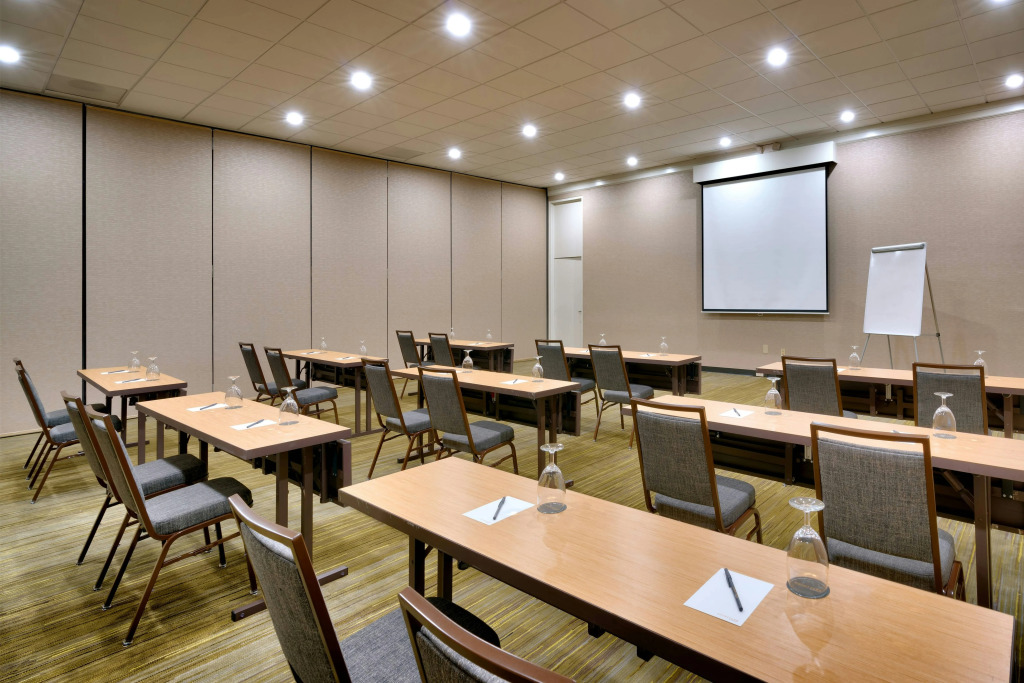 Courtyard by Marriott Charlotte Airport LoSo