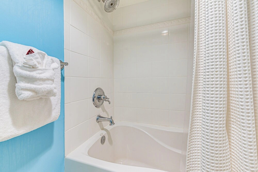 Oceanfront Resort Condo w/ Pools in Myrtle Beach