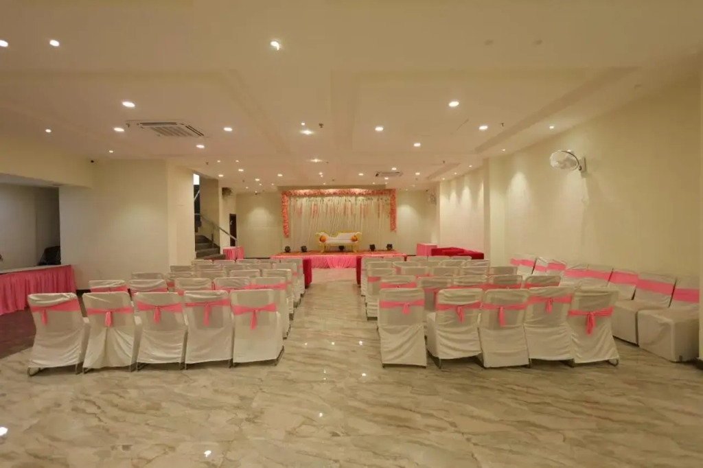 The Grand Tree Hotel