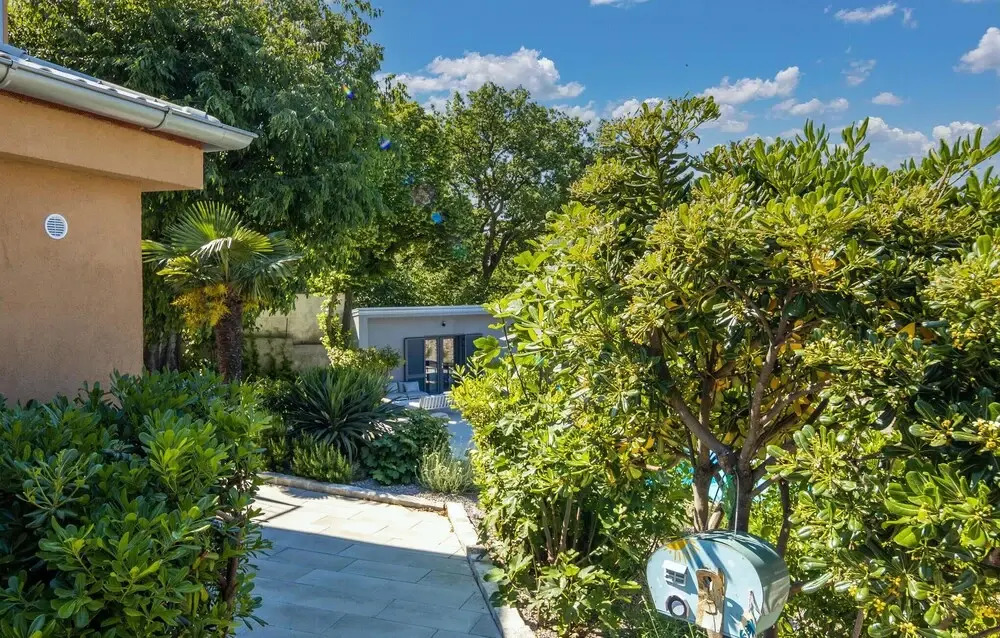 Gorgeous Home In Glavani