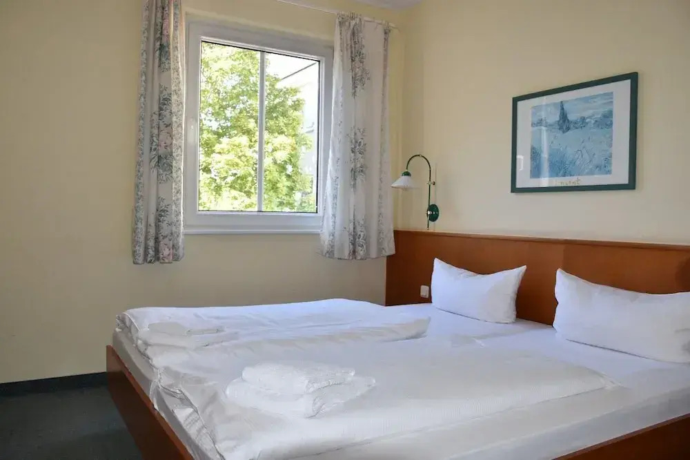ARC Hotel