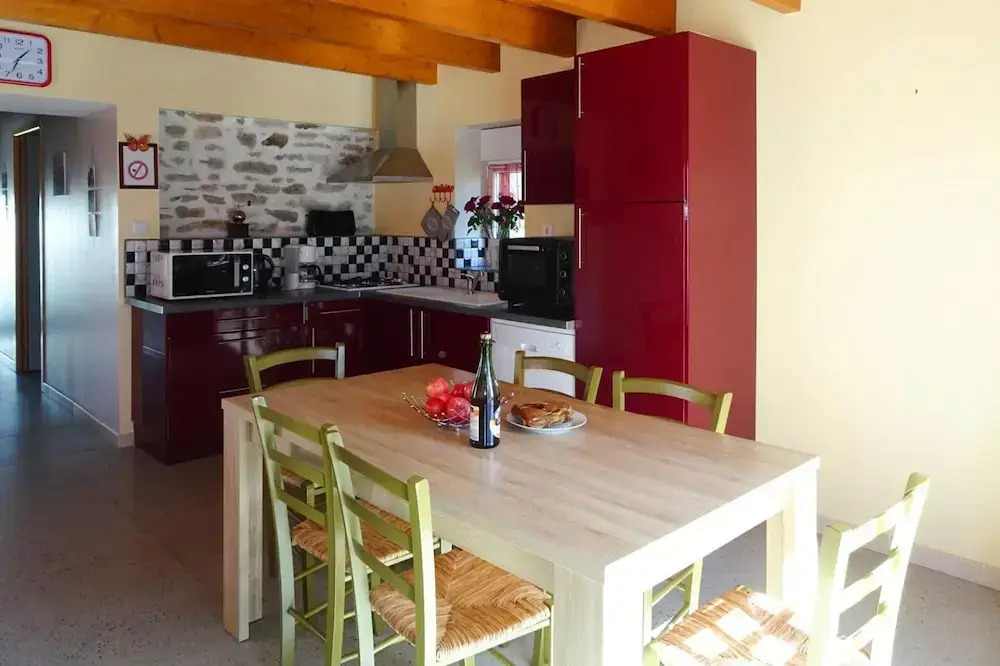 Holiday Home in Guerlesquin Near Lake