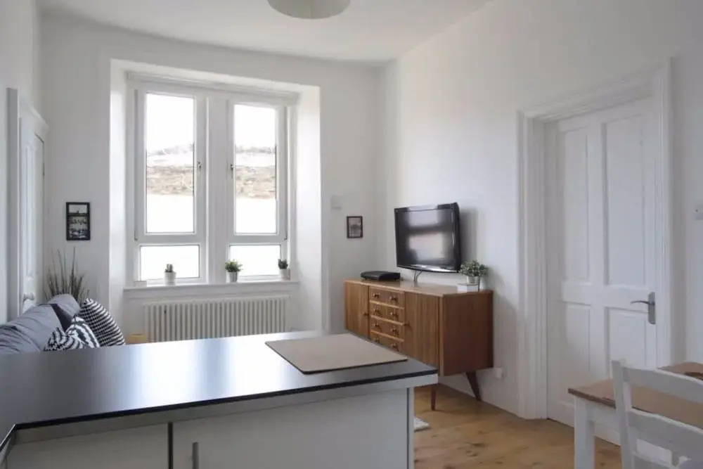 1 Bedroom Apartment In Royal Mile