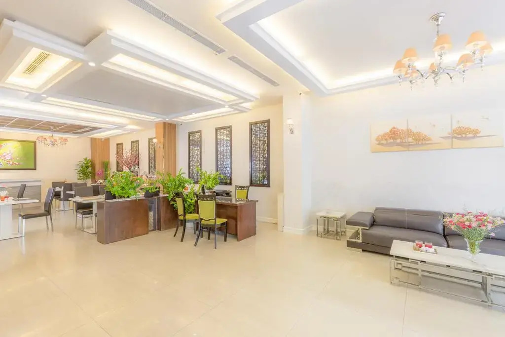 Dyn Opera Hotel