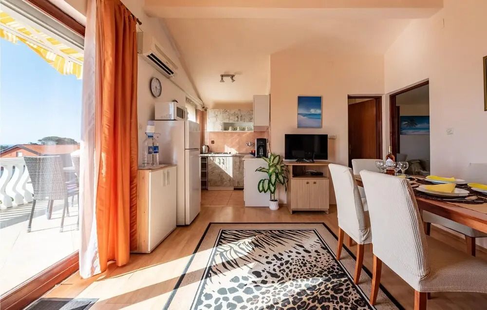 Stunning Apartment in Vir With Wifi and 2 Bedrooms