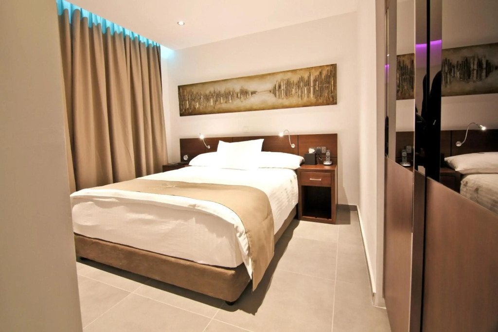 Achilleos City Hotel