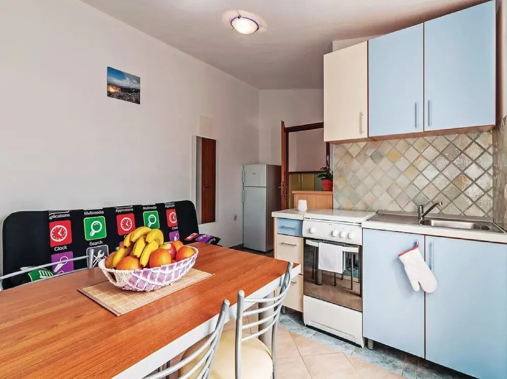 Apartments Hak