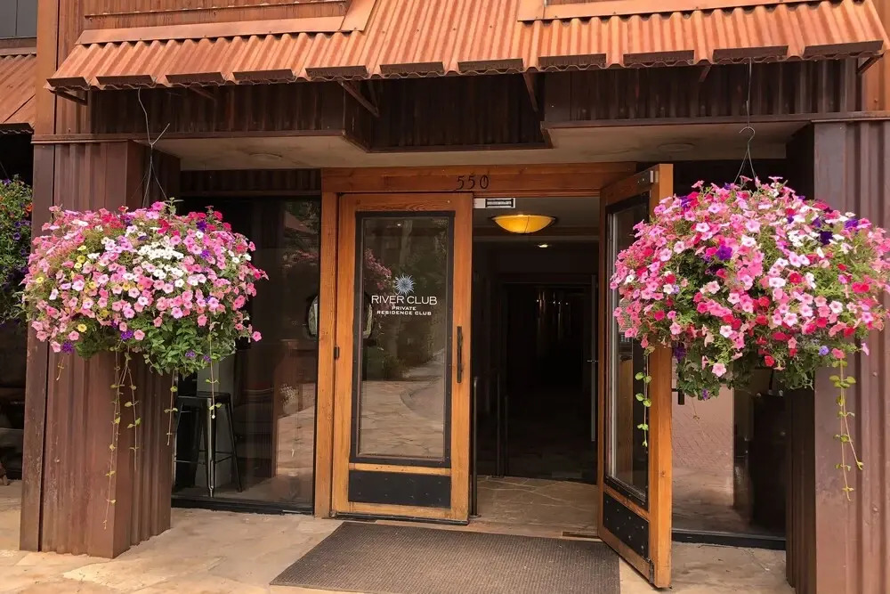 River Club 104 2 Bedroom Condo by Alpine Lodging Telluride