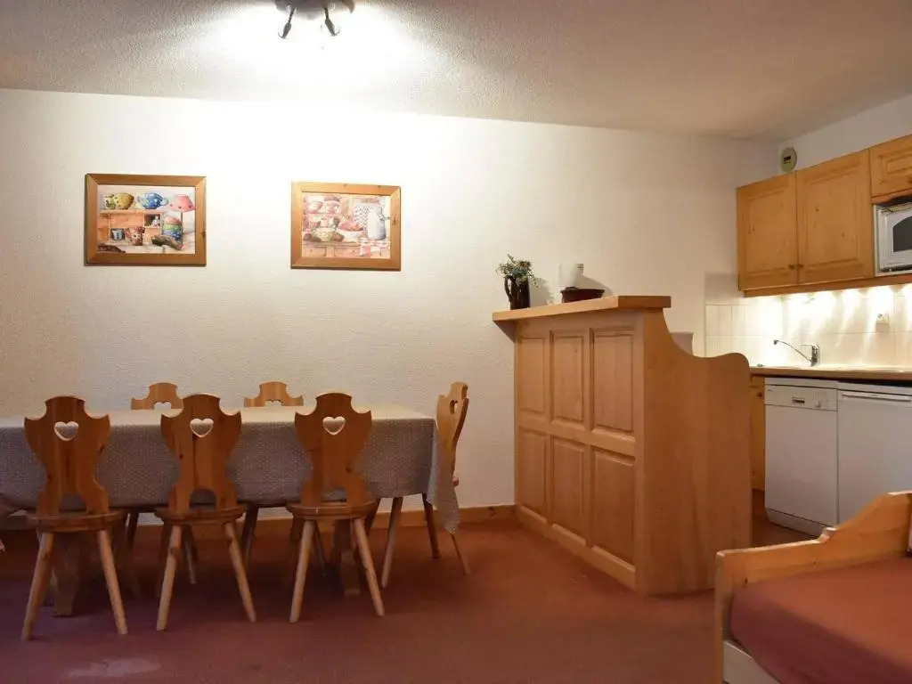 Appartement Méribel, 3 pièces, 6 personnes - FR-1-180-140