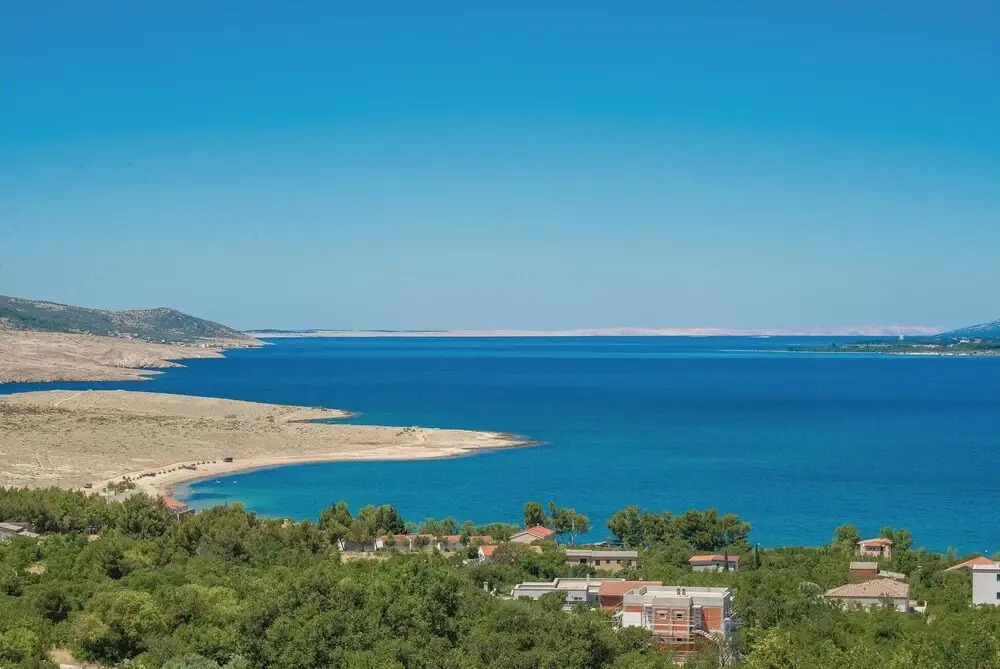 Stunning Home in Rovanjska With Wifi and 6 Bedrooms
