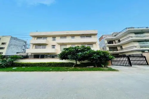 Bluo Sohna Road - Balcony Garden Gym