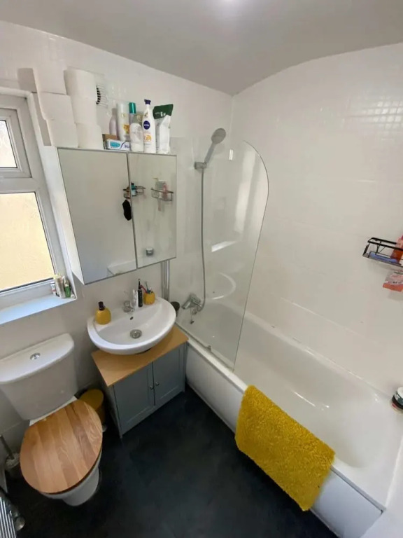 Vibrant & Funky 1BD Flat - 12 Mins to Stratford!