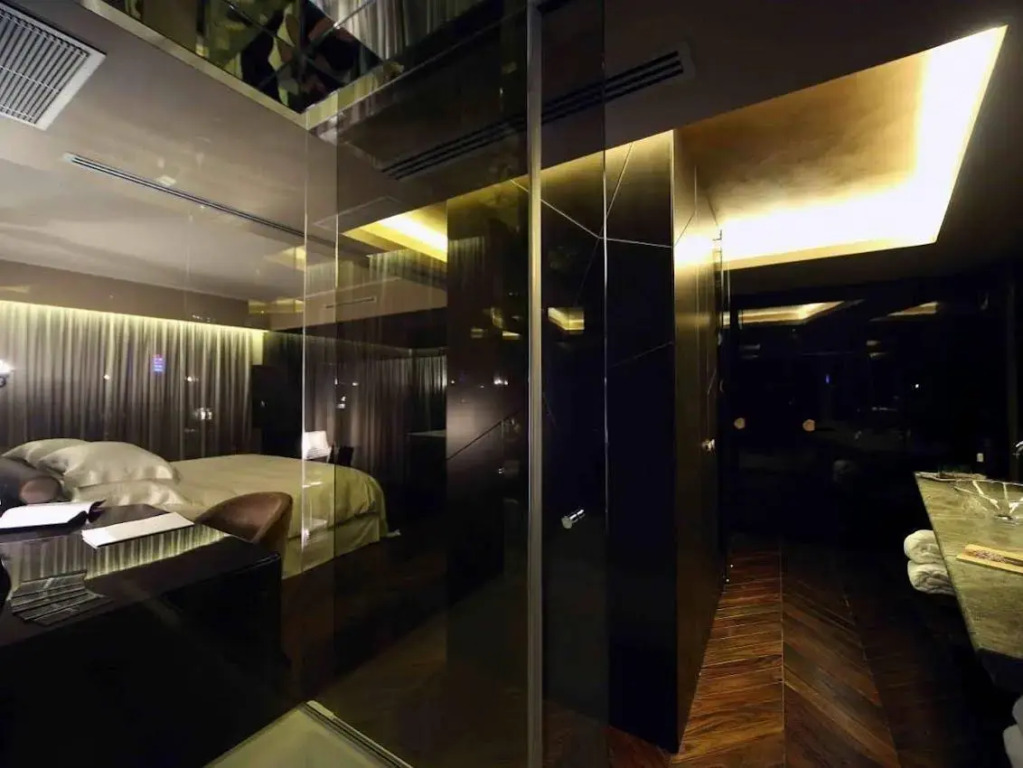 LHotel