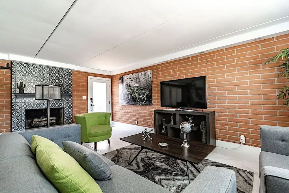 Northland Glam 3BR by Casago