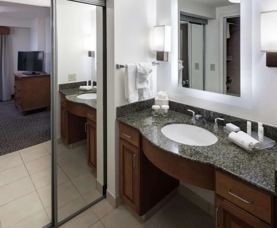 Homewood Suites by Hilton Omaha - Downtown