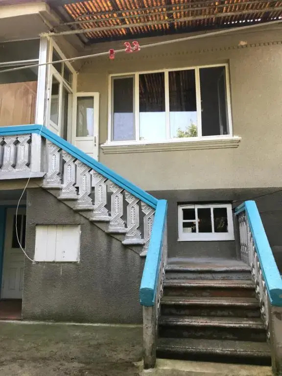 Guest House on Eshba 1