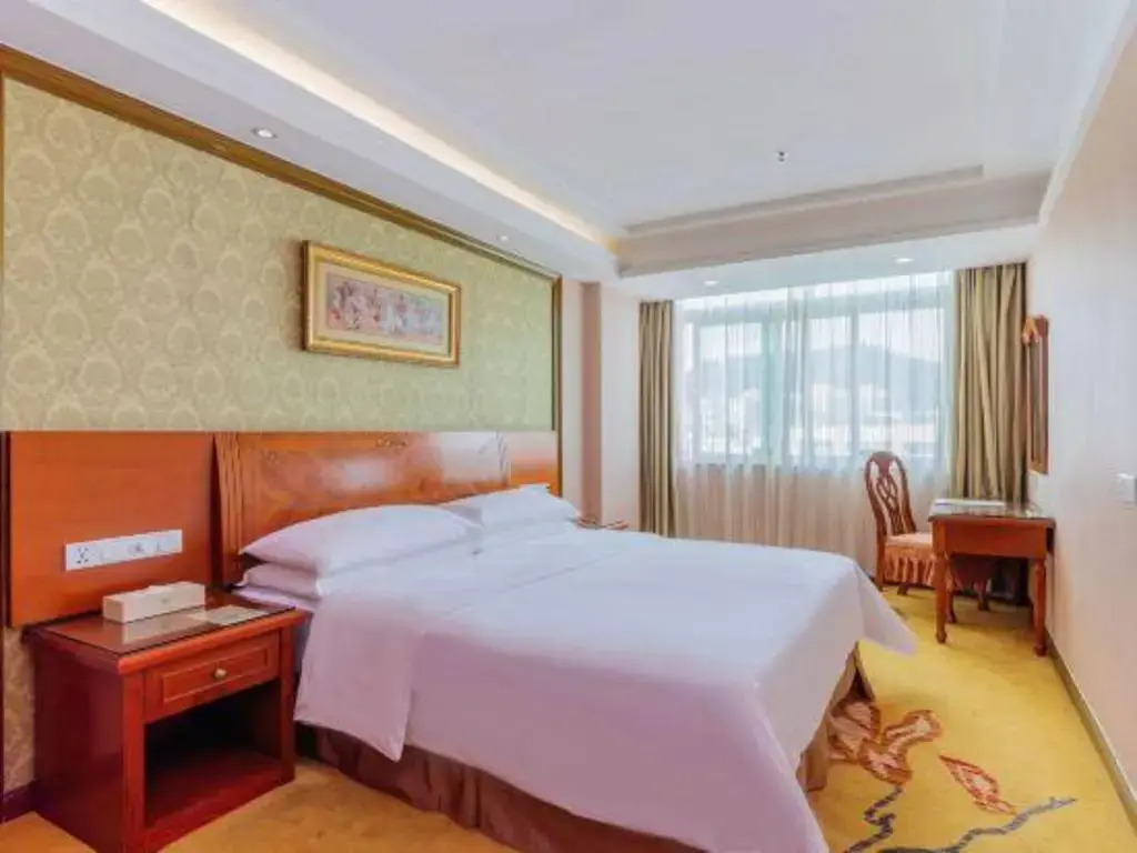 Vienna Hotel Guangdong Huizhou Maidi South Road