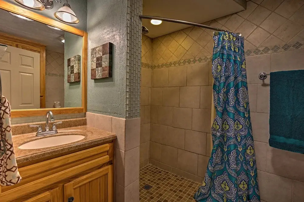 Kailua Studio w/ Pool Access & Garden Views!