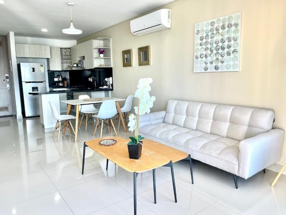 Calamari Homes-Infinitum 3302-Bocagrande