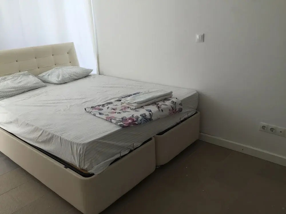 Novron Villa B6
