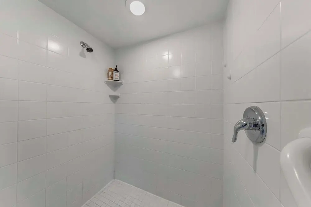 Beachfront Condo w/ Balcony on Manasota Key