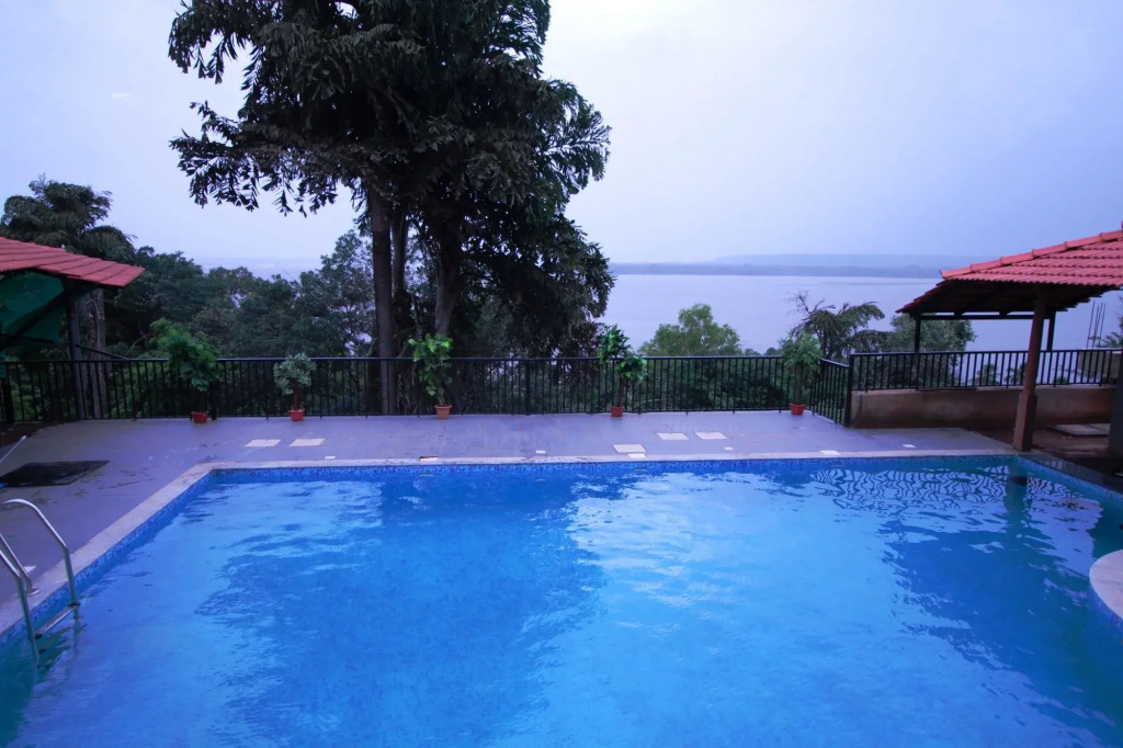 Raposo Resorts