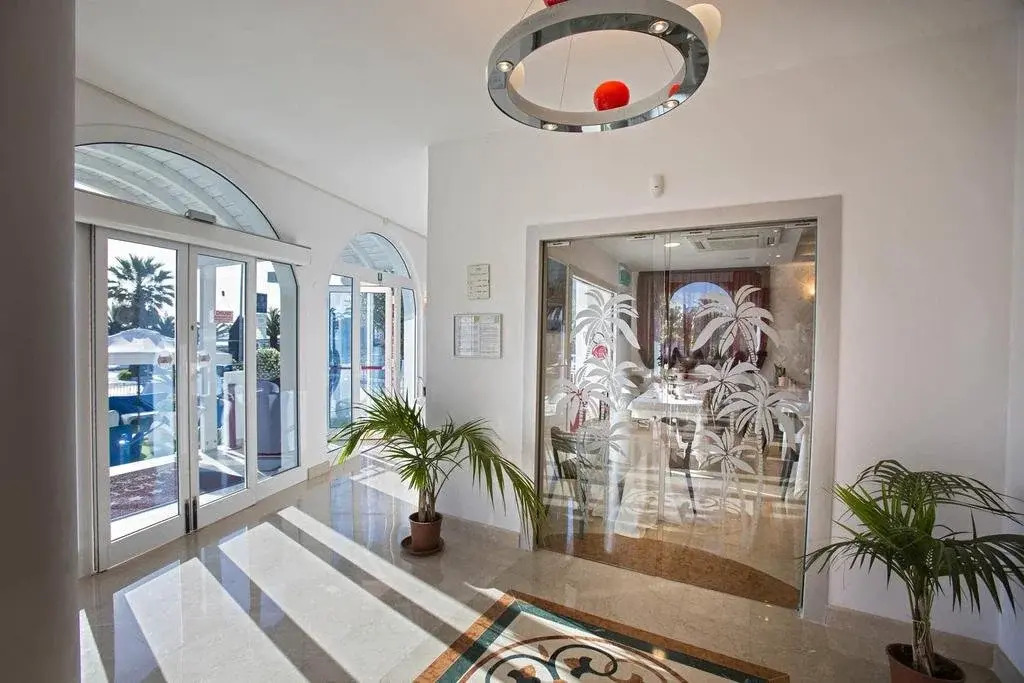 Hotel Ambassador