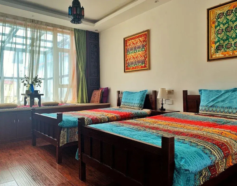 Shangri-la Linglong Inn