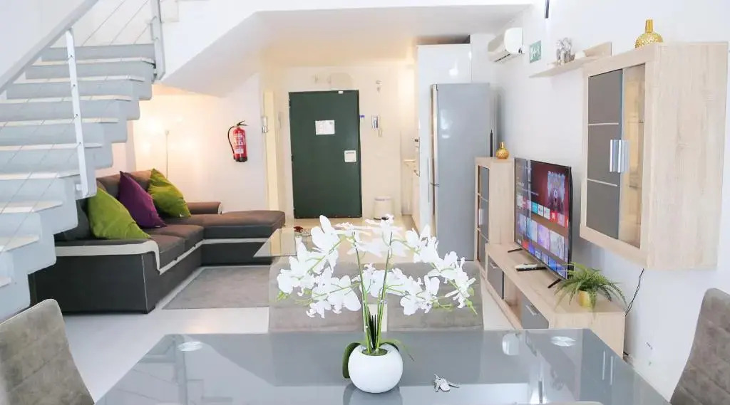 Oshun Madrid Norte Seasonal Living Lofts