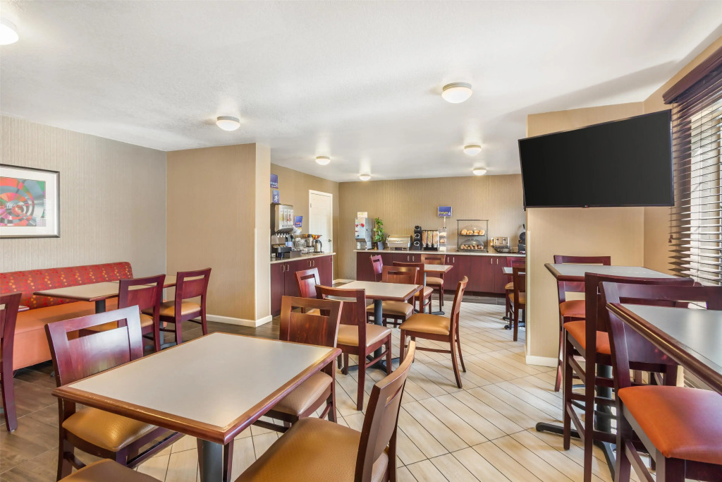 Best Western Luxury Inn