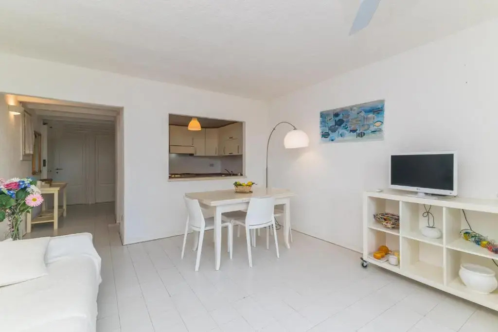 Piazzetta Casa Paola 200m From The Sea
