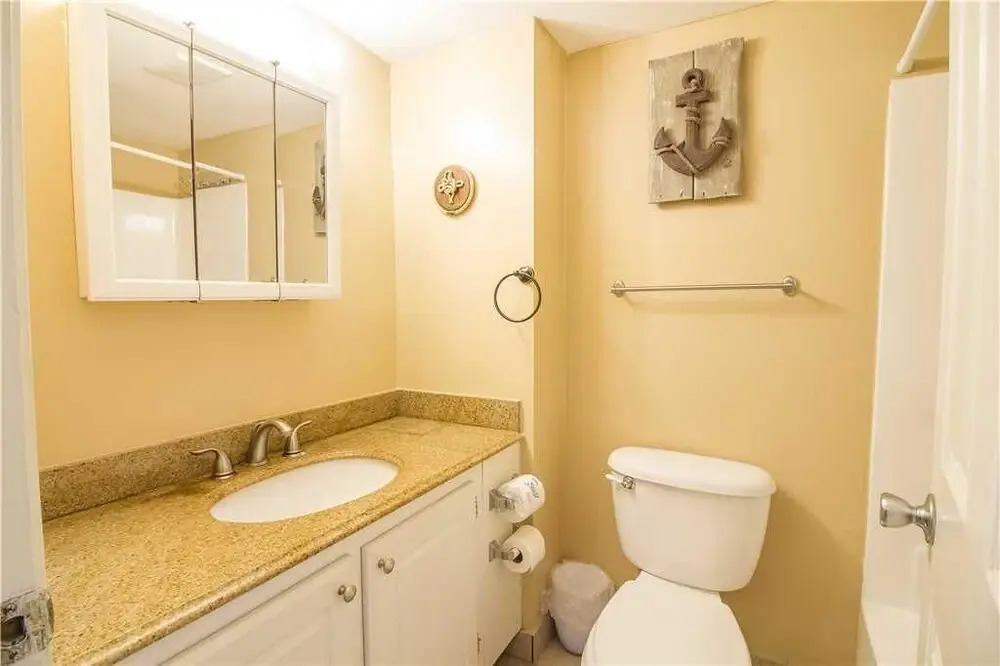 Beacher's Lodge 307 by Distinctive Beach Rentals