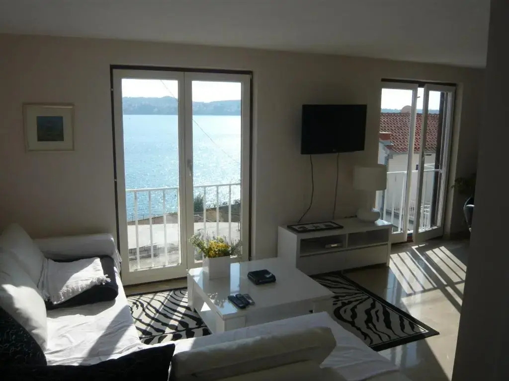 G&B Apartments