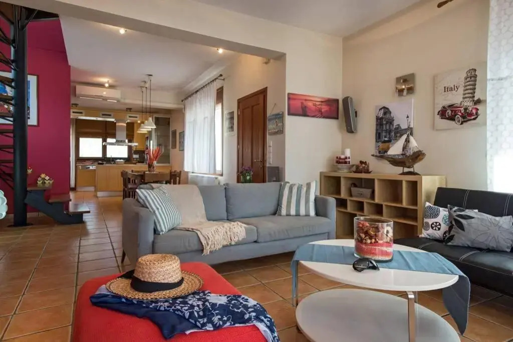 Maistro Beach House