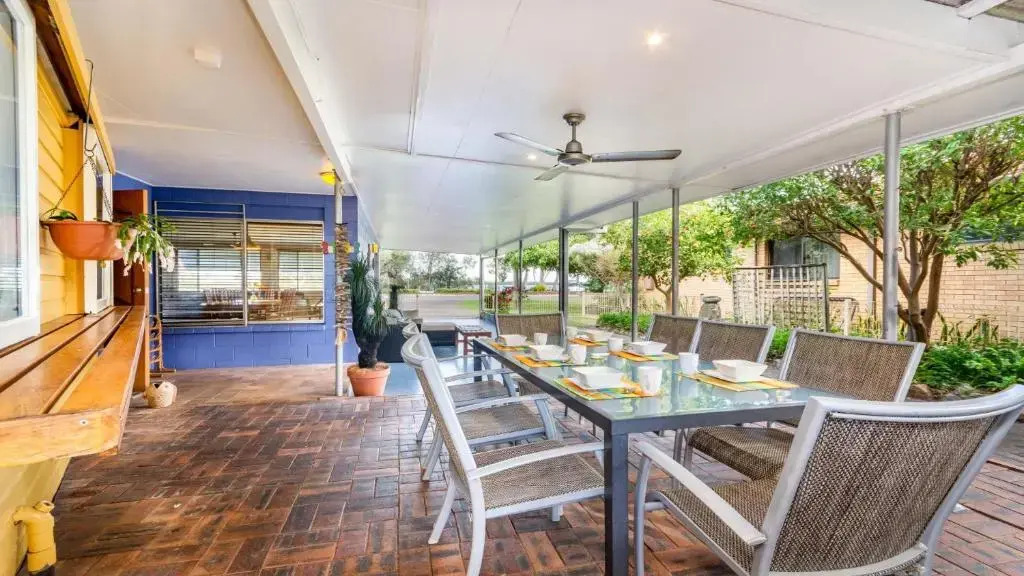 Bribie Beach House On Solander