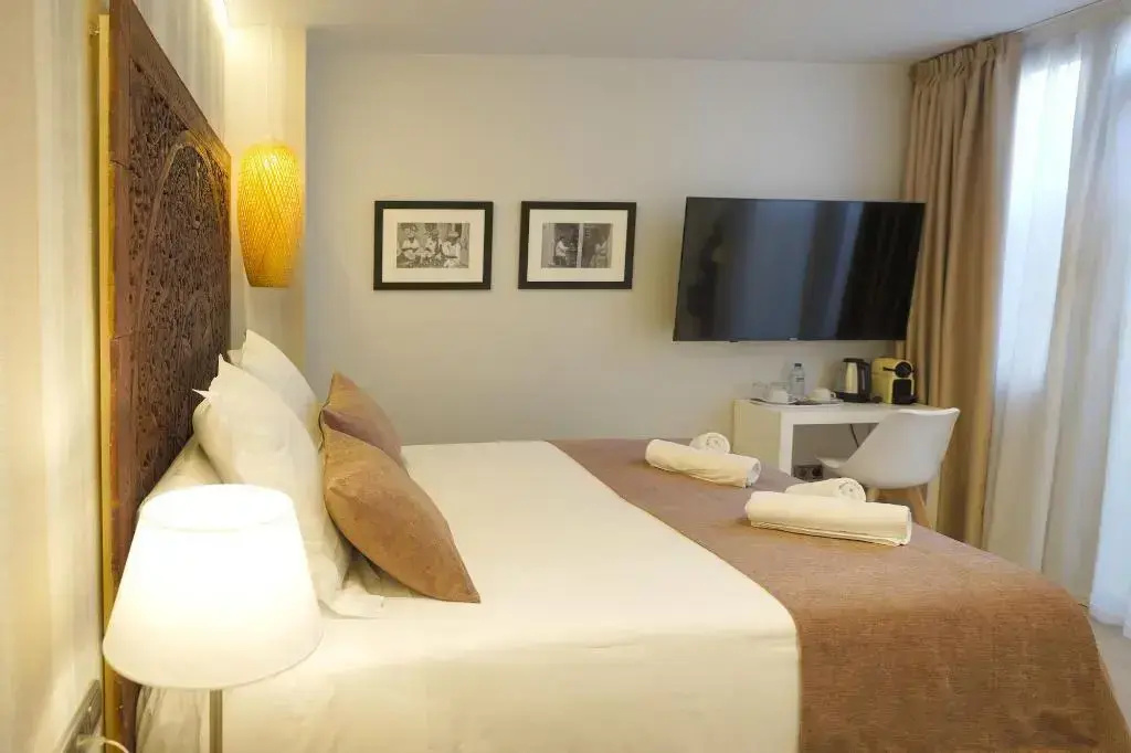 Serennia Fira Gran Via Exclusive Rooms