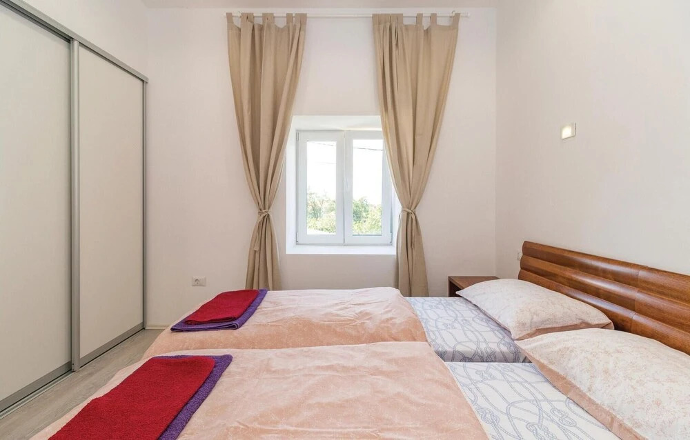 Nice Home in Marcana With Wifi and 4 Bedrooms