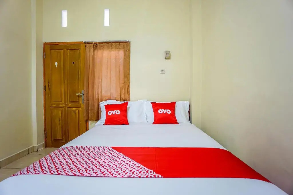 OYO 1720 A2b Residence